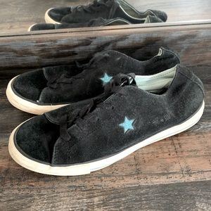 Black converse one stars size 6